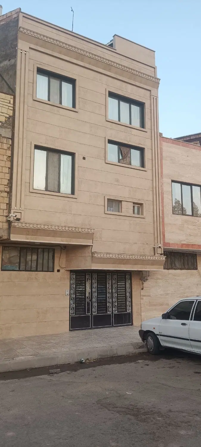 منزل سه طبقه