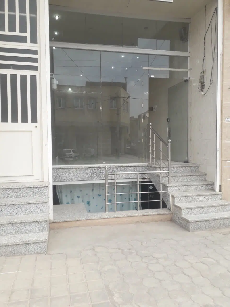 مغازه تجاری
