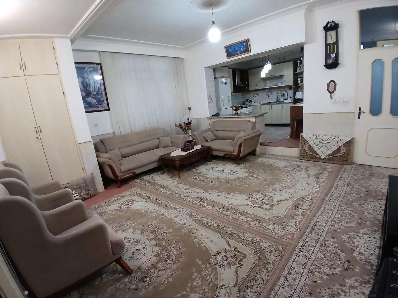 مسکونی ۳ طبقه  ۱۳ متر تجاری