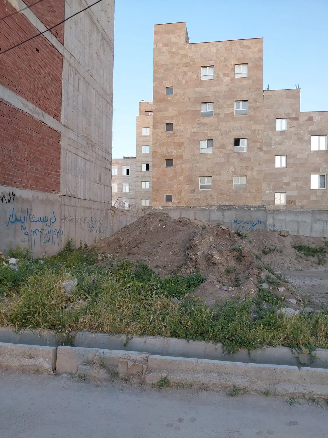 فروش واحد تو تموم شهرک ها و محله های اردبیل