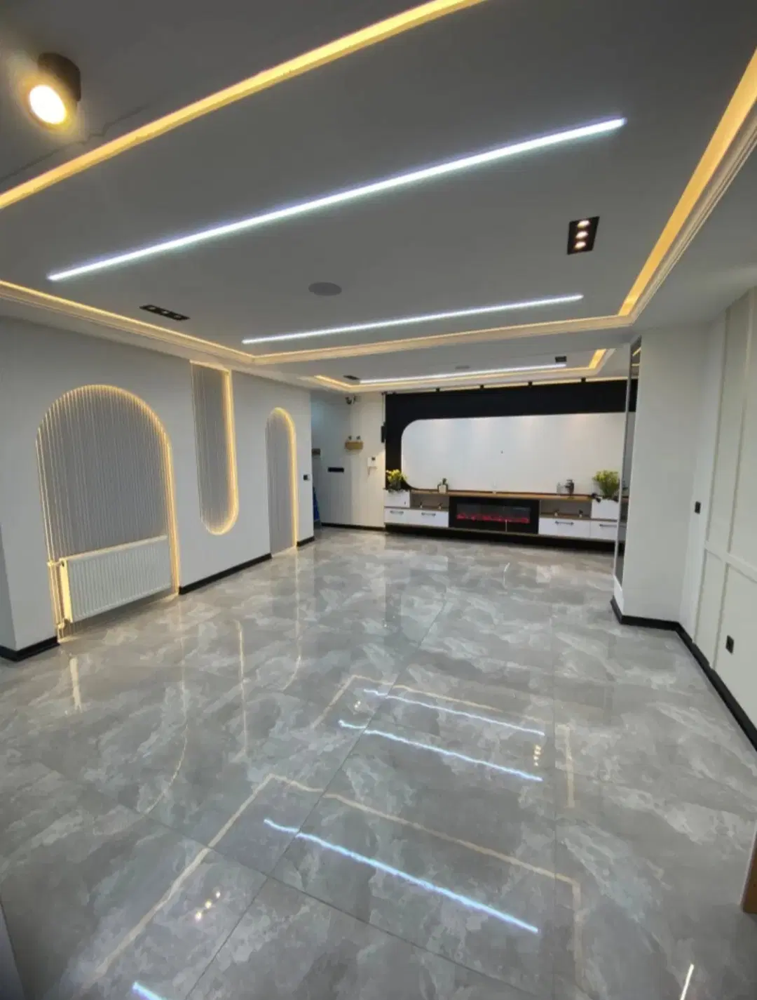 ۳خواب _ ساختمان برند _مستر_ تراس چیدمانی