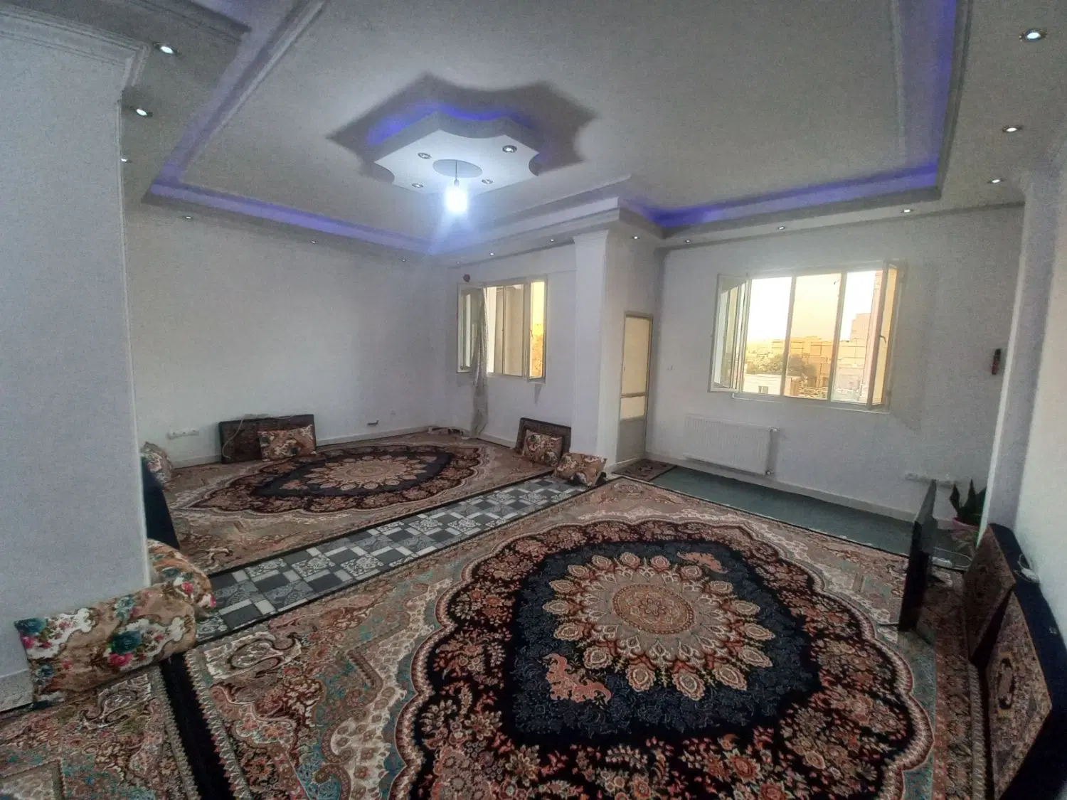 فروش واحد مسکونی ۱۲۰ متری نوساز غرق در نور