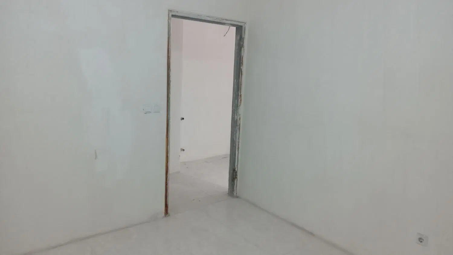 فروش آپارتمان ۱۰۵ متر در خ بهاران صفر