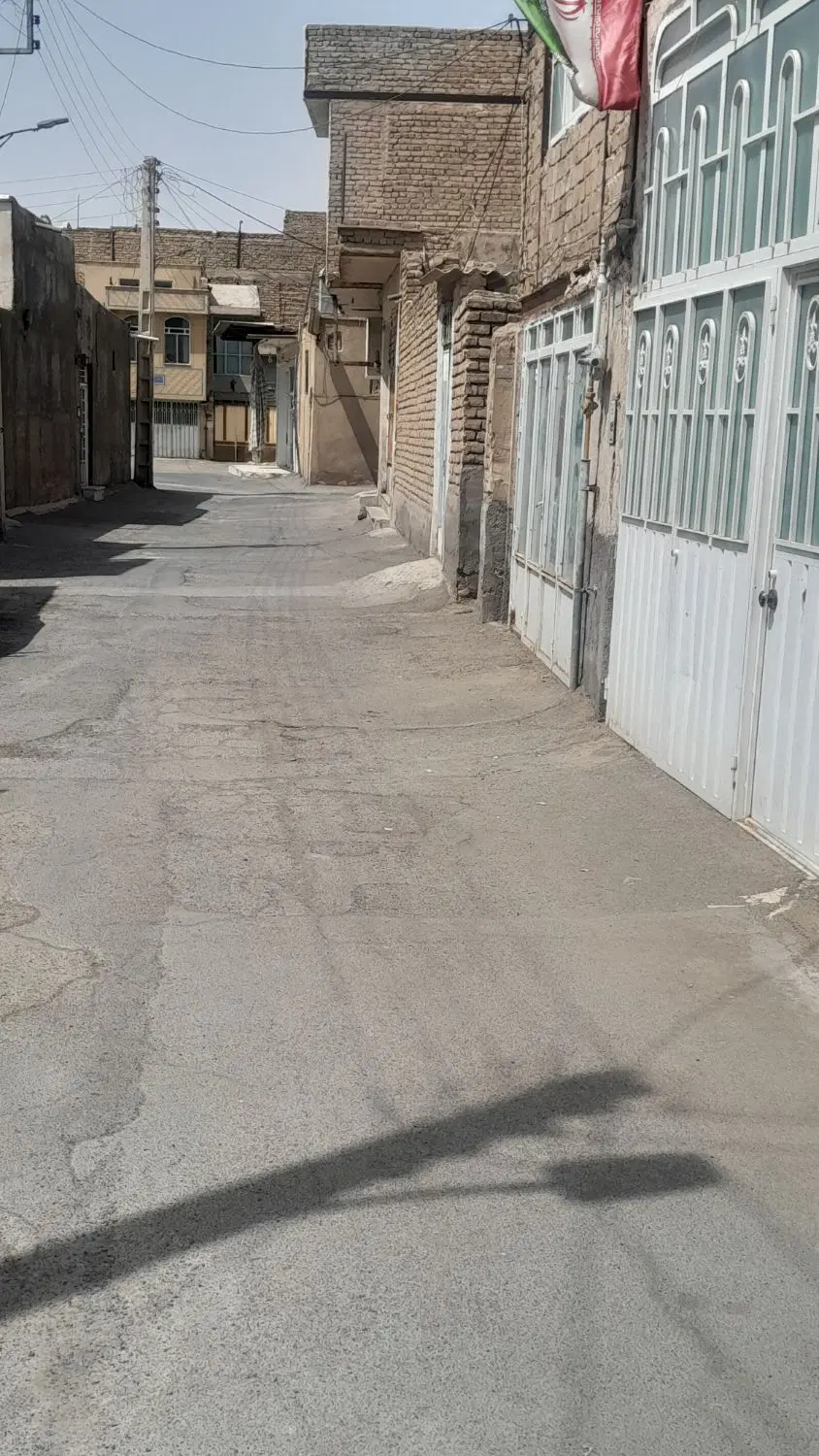 ملک درحال بازسازی چهارسوق