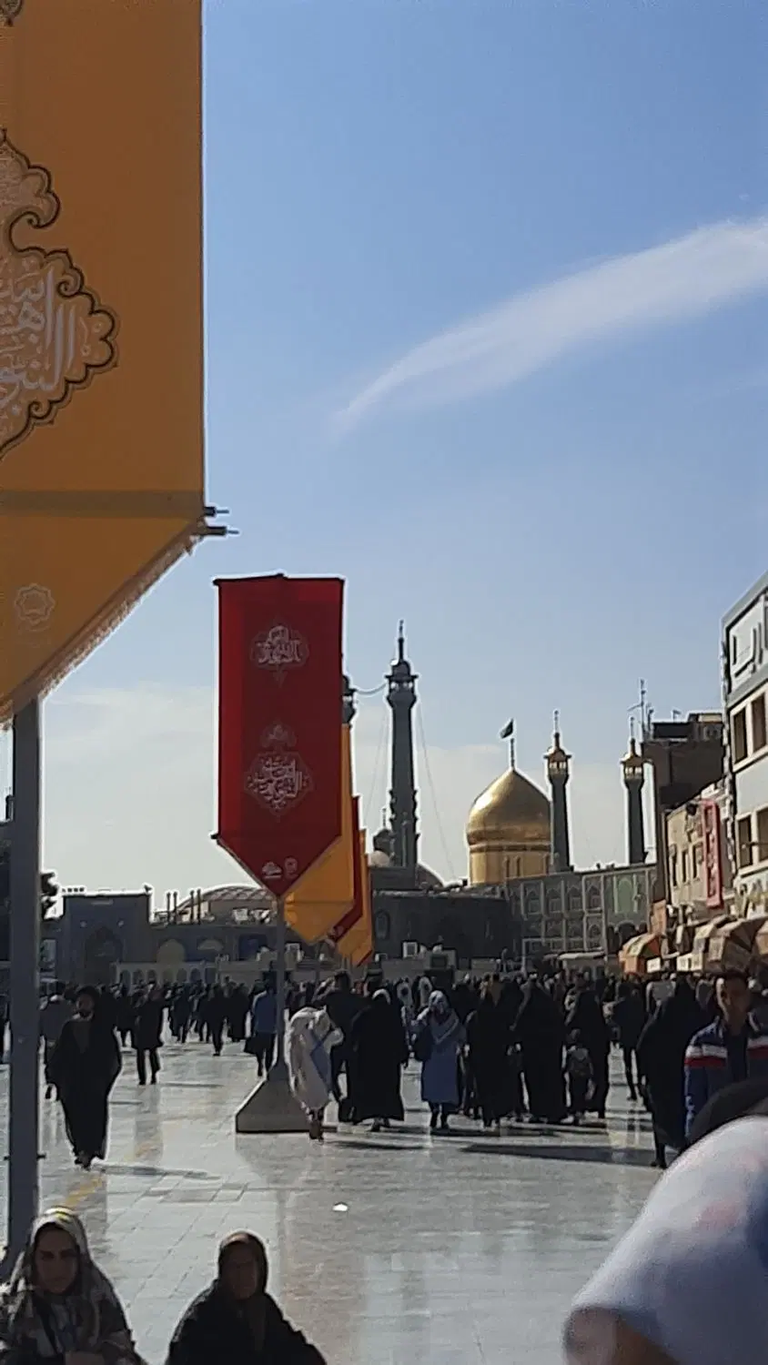 مغازه دونبش جنب پله برقی طبقه اول ارم