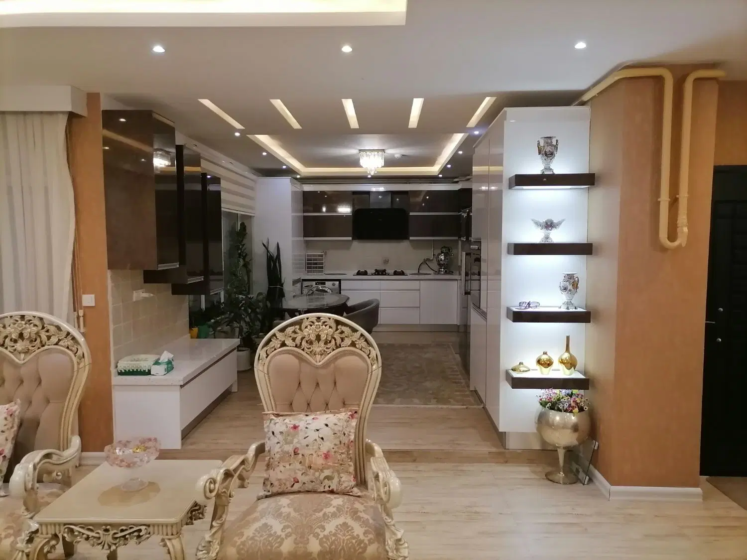 فروش یک واحد آپارتمان