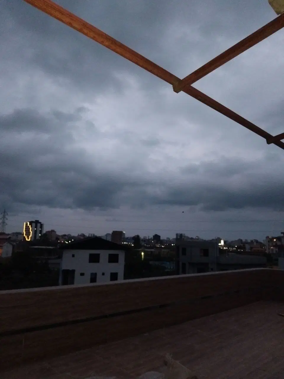 ساختمان 3 واحدی