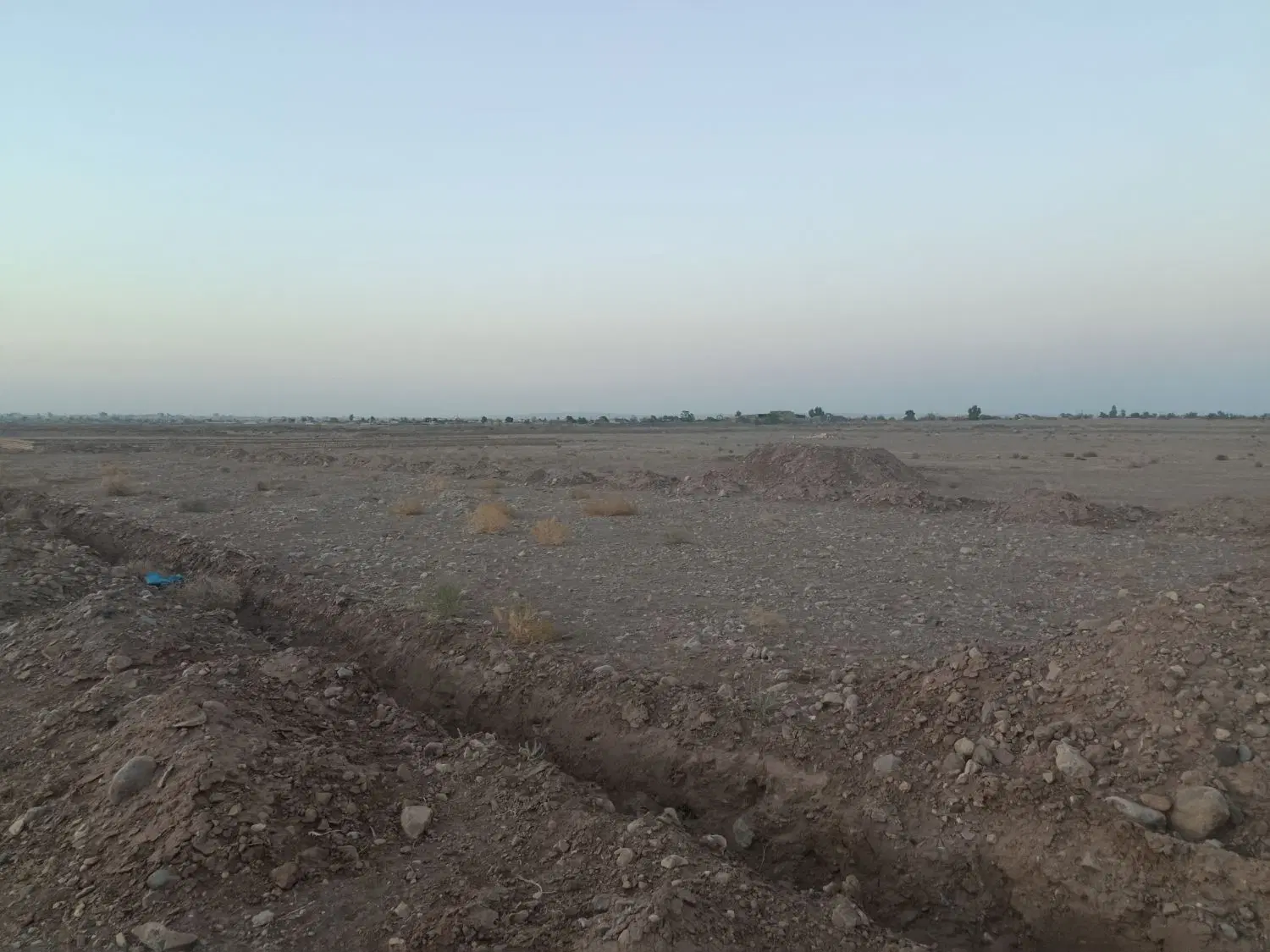 یک قطعه زمین به متراژ970متر نبش 24متری جاده قمصر