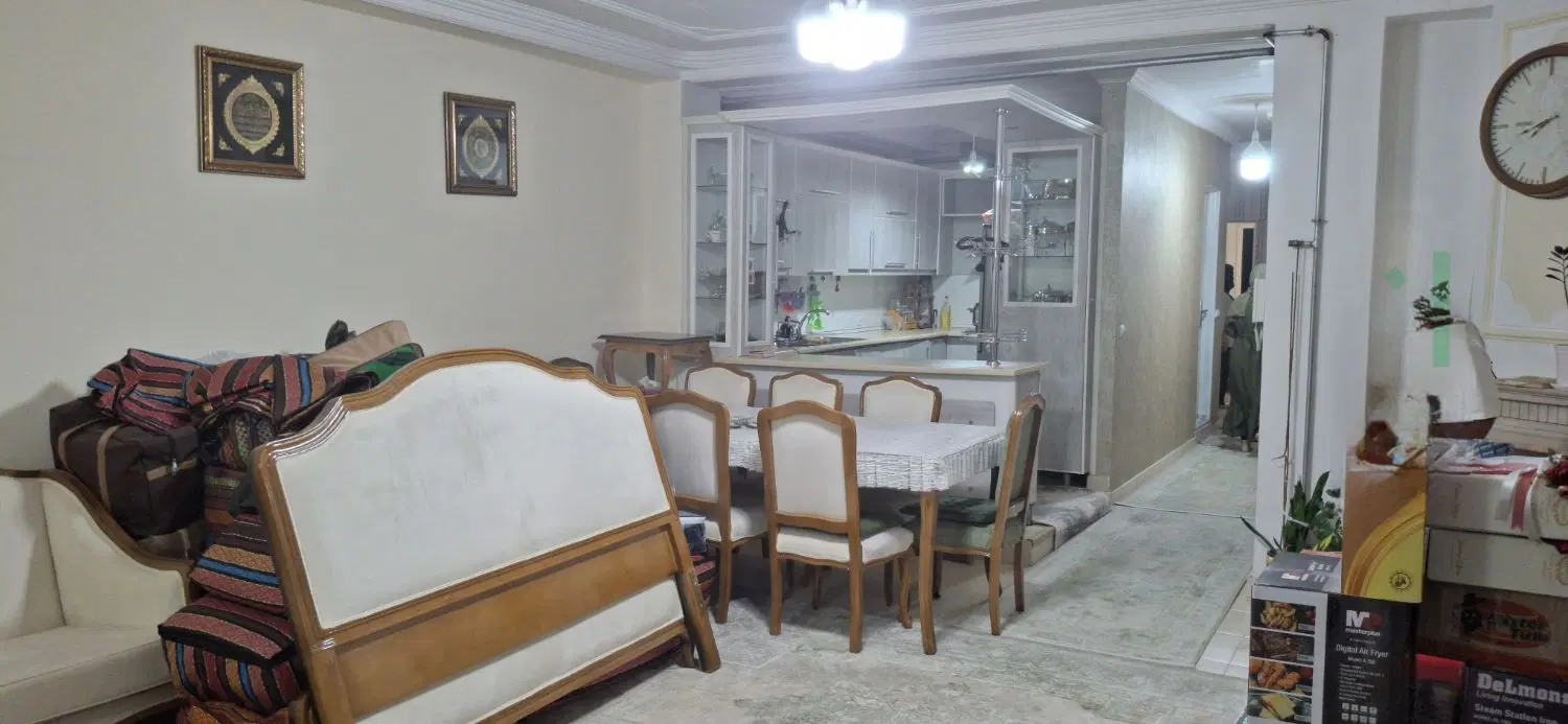 آپارتمان ۱۱۰ متری نور گیری عالی