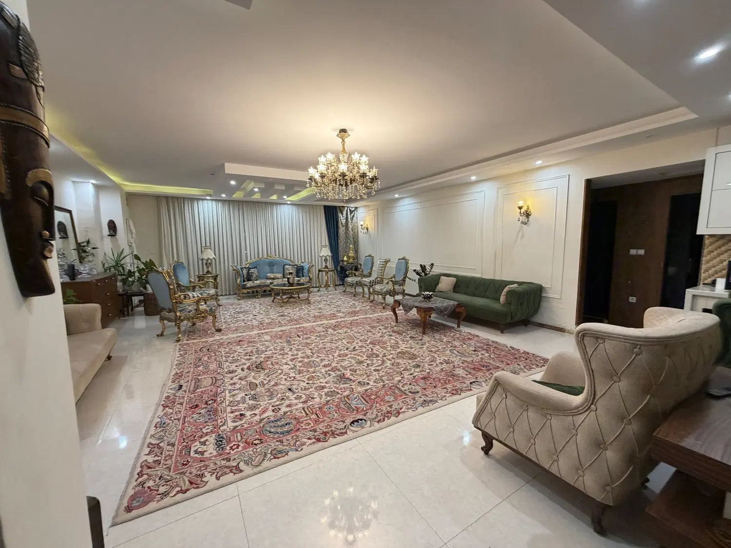 آپارتمان پیروزی ۱۴