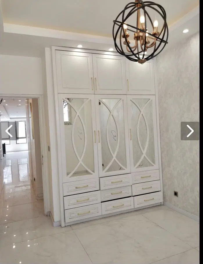 دانش آموز آپارتمان ۳ خواب صفر