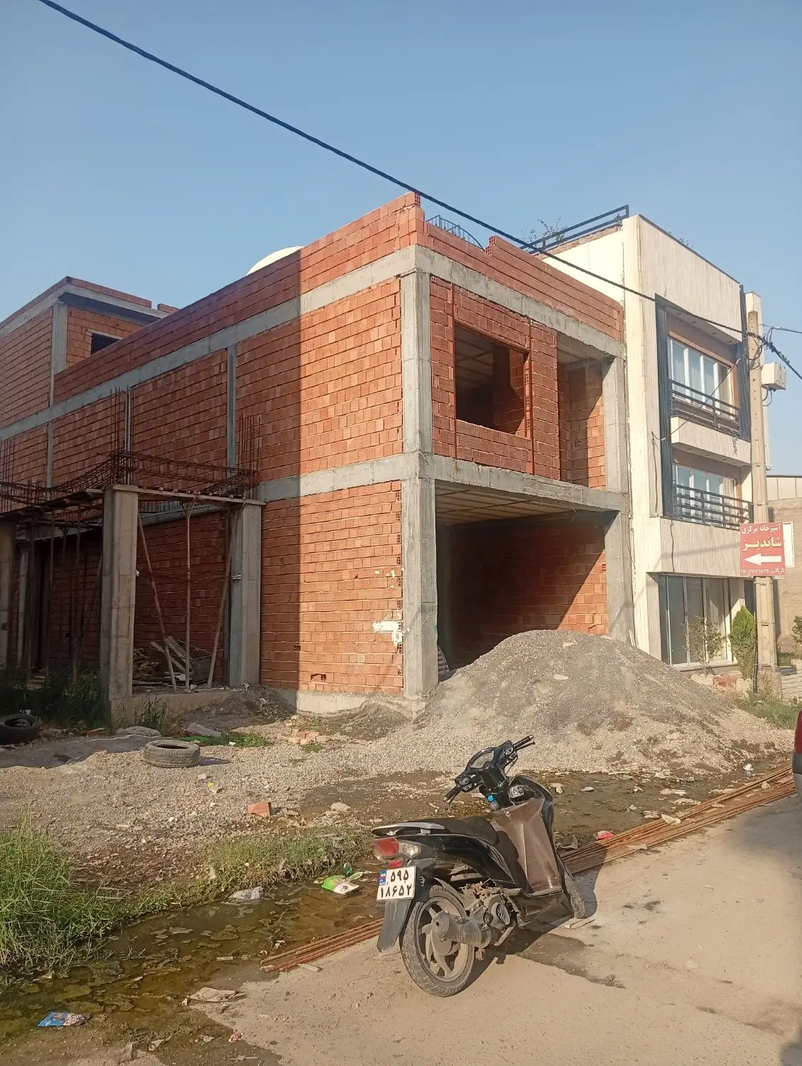 ملک نیمه کاره خیابان ۱۶متری نماز