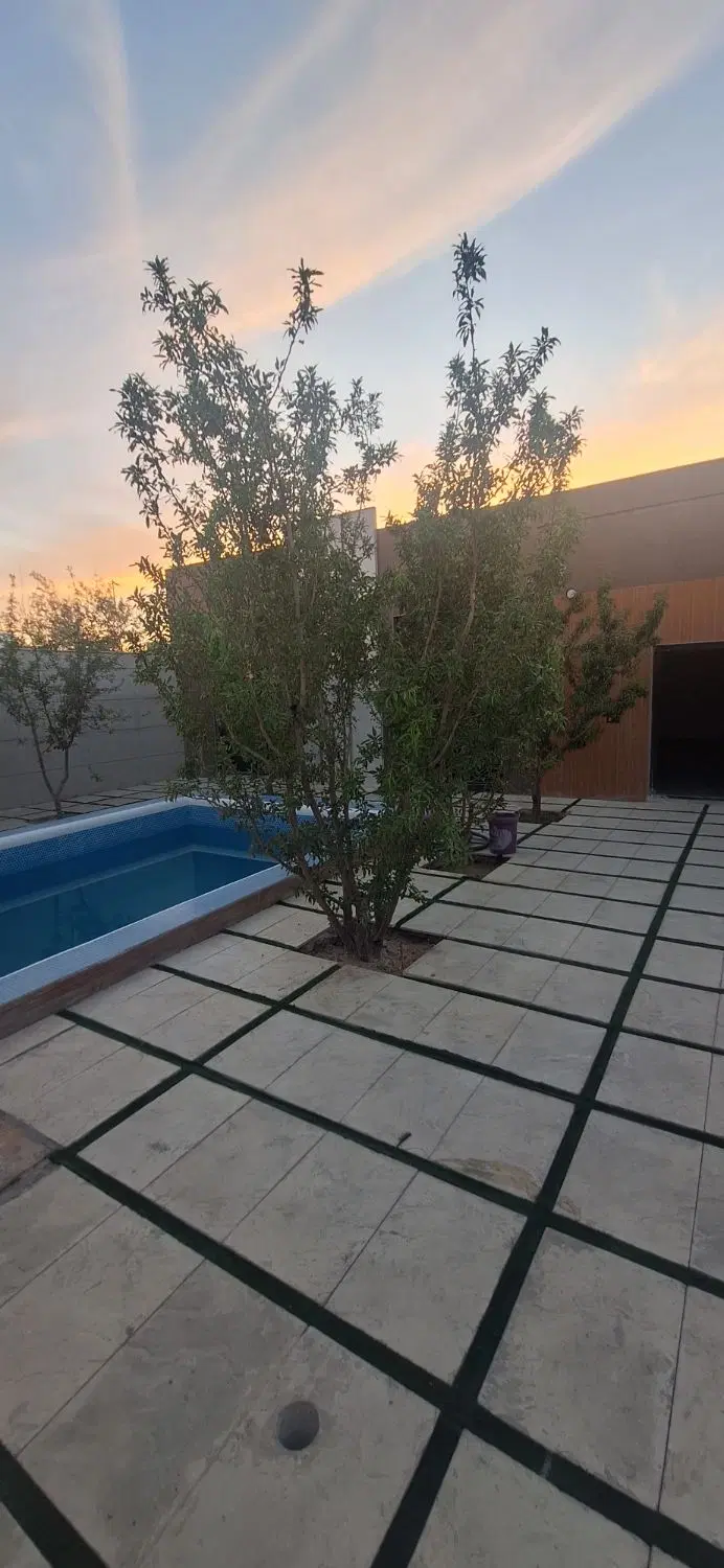 ویلای سنددار 310 متری با 150متر بنا. 2 خواب