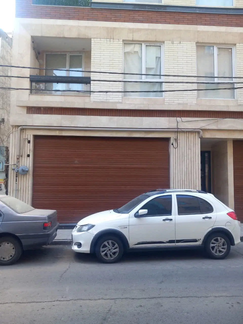 مغازه۶۶متری برخیابان انبار پارکینگ تابلو خور پاخور