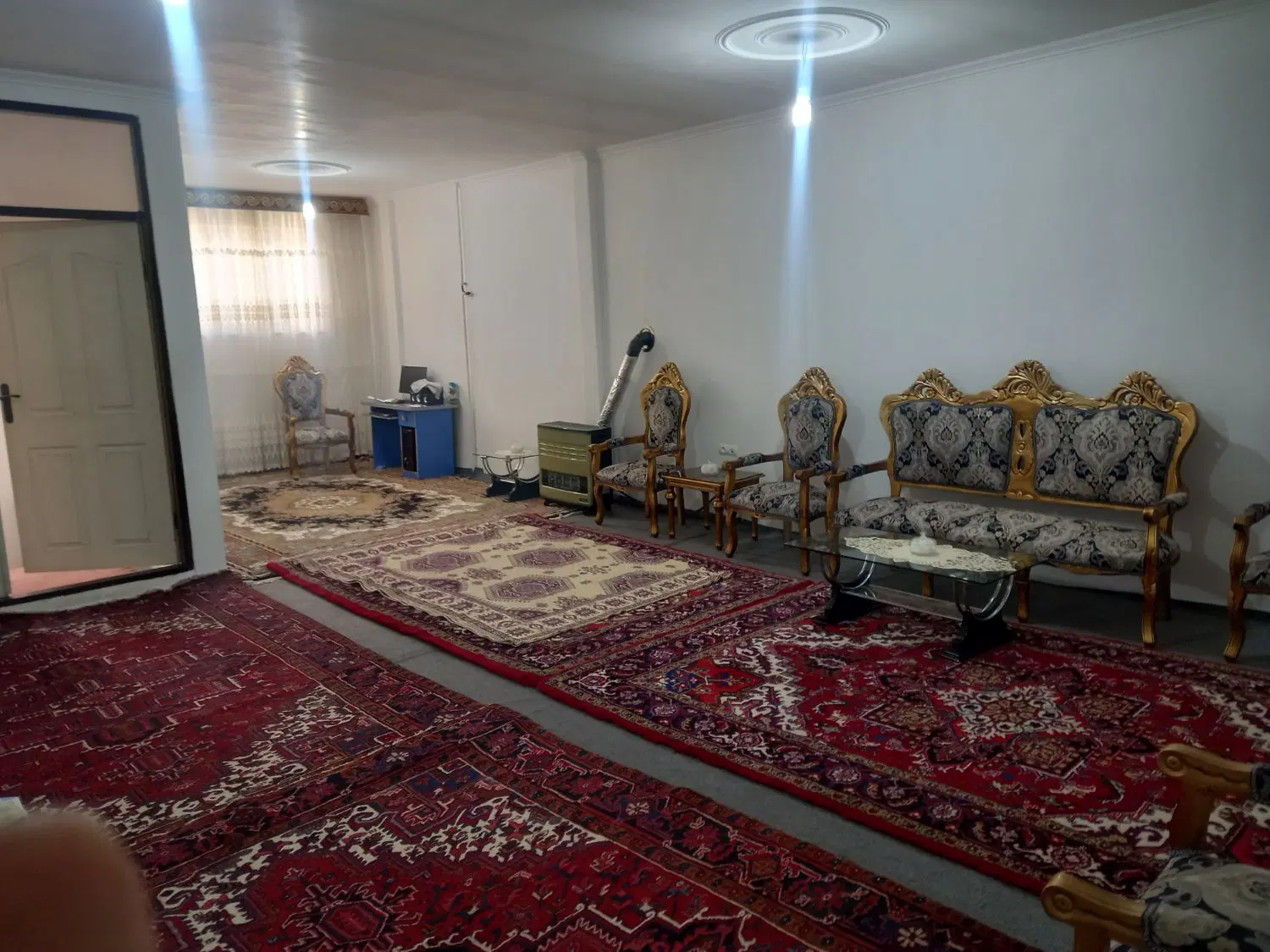حیاط ۲ طبقه و نیم پاسداران