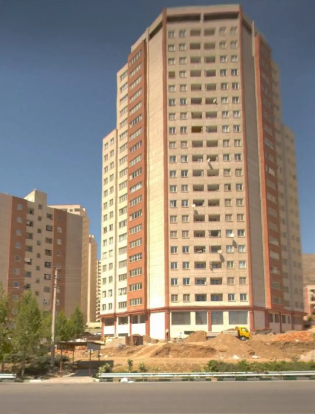 رهن کامل در منطقه 22 آبشار