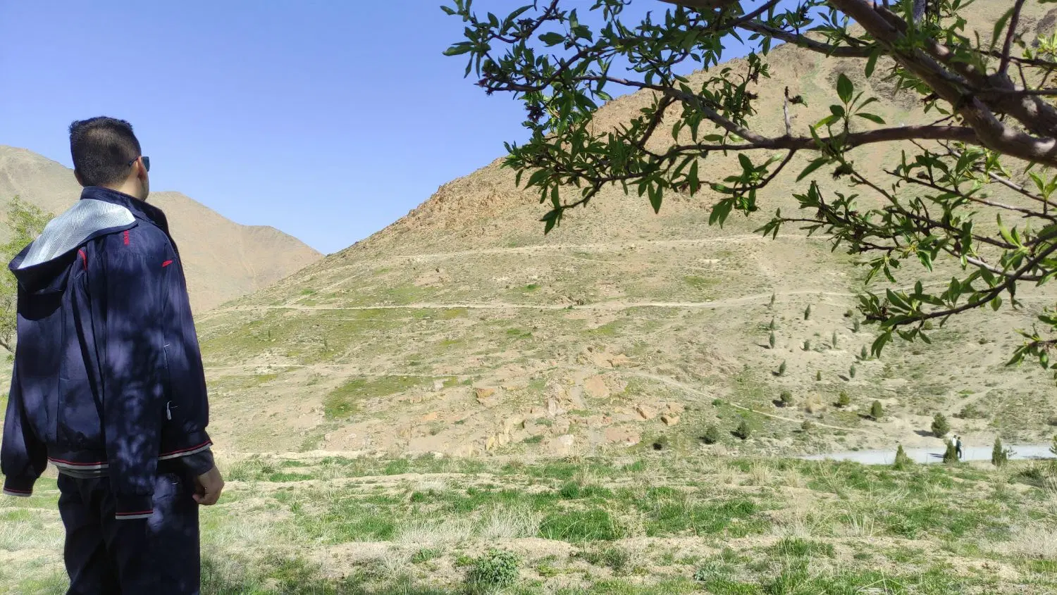 زمین مسکونی نوبنیاد