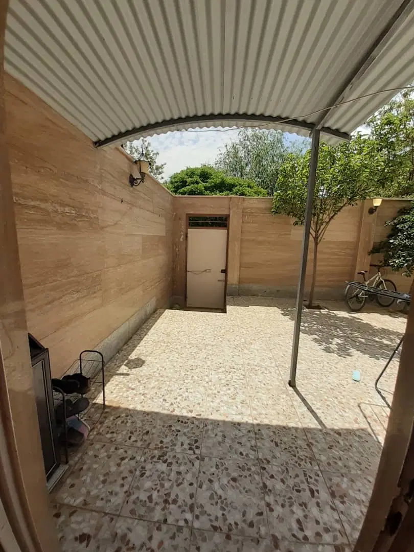 خونه ۹۰متری تک خواب حیات دار نوساز شیک