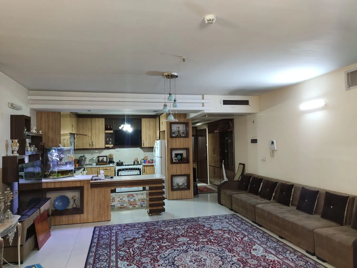 ۱۲۰ متری دو خوابه تمیز و دلباز
