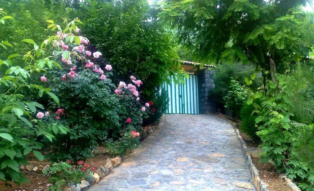 پلاک طلائی شماره 7 در دهکده جهانی کندلوس