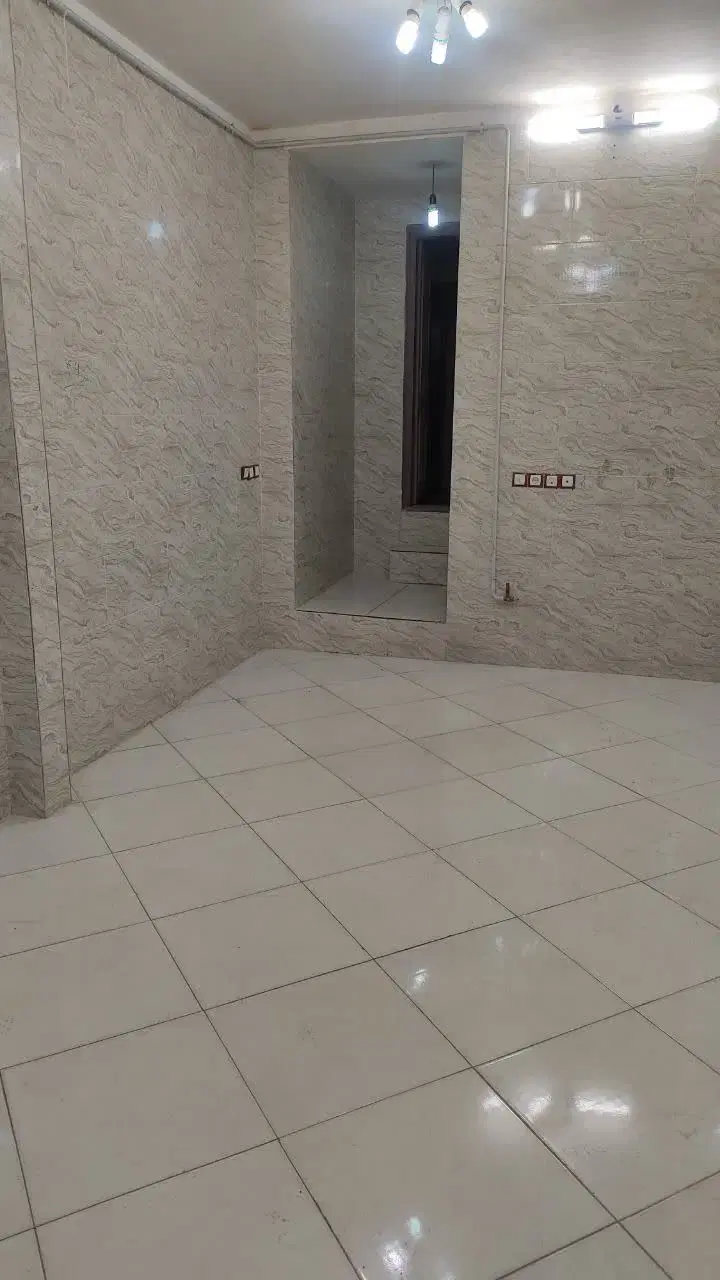 تجاری ۴۲ متری