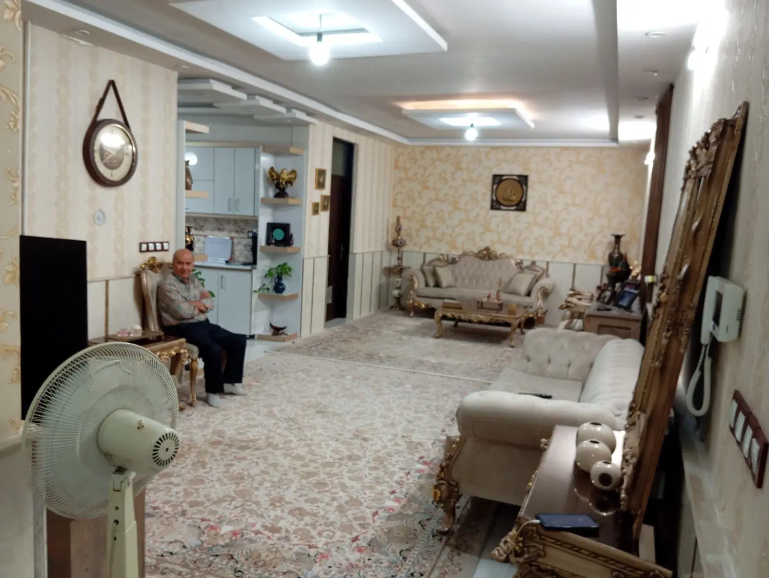 ۸۵متر + ۴۰متر حیاط دربست همکف