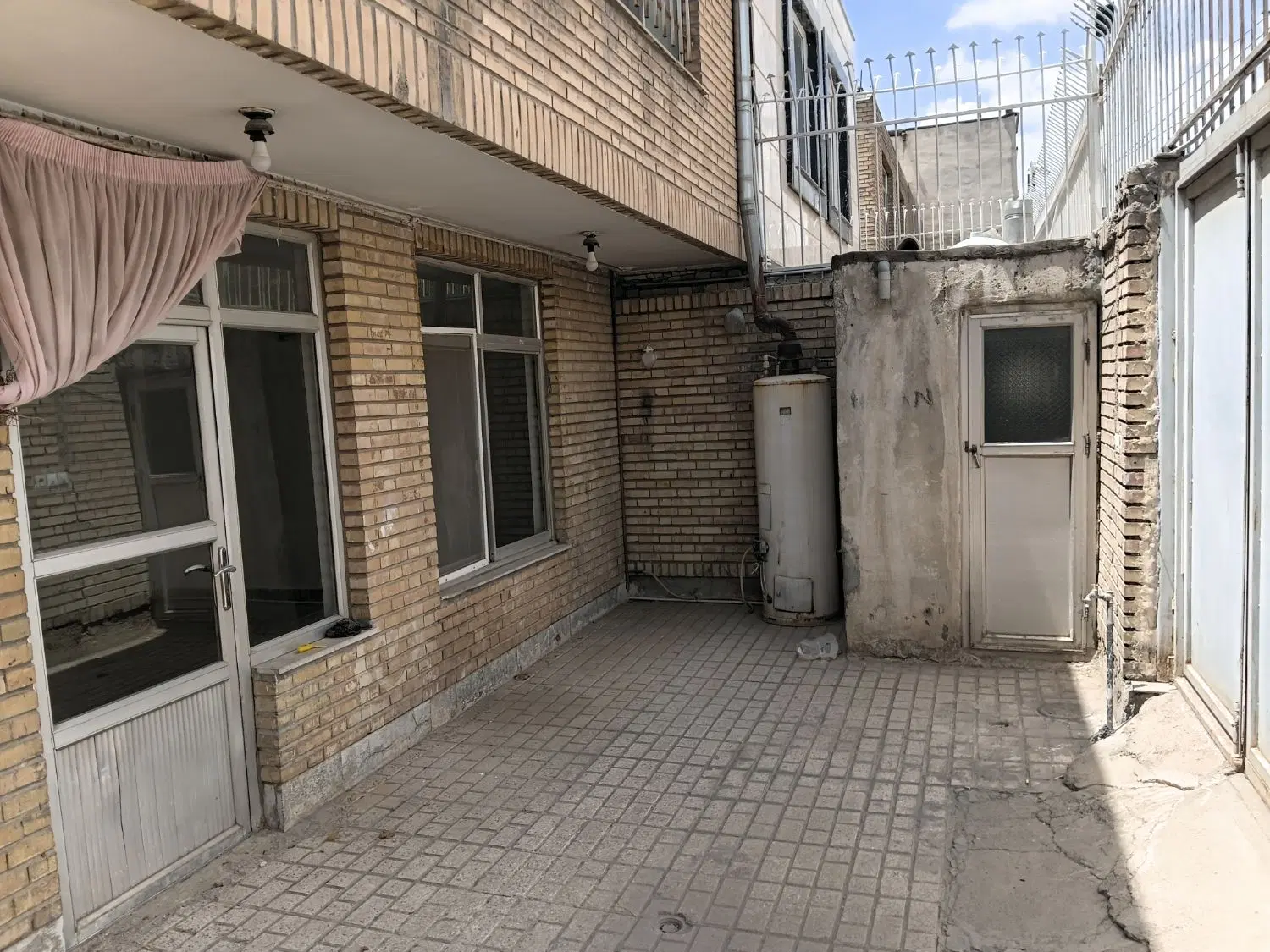 ۱۰۰متری همکف ممر جدا قاسم آباد شریعتی حجاب اندیشه
