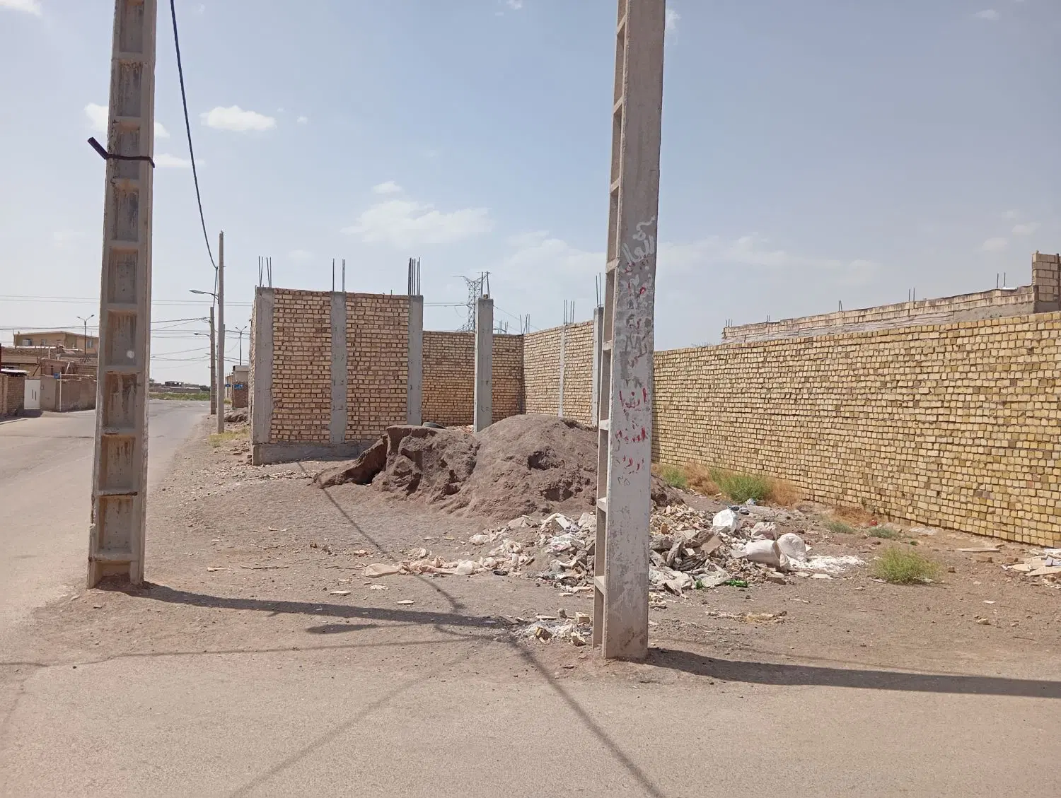 زمین نیمه ساز سعادت آباد