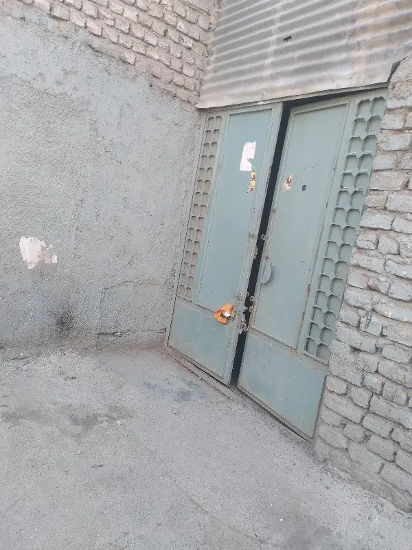 انبار یا کار کاه .۱۰۰ متری ...