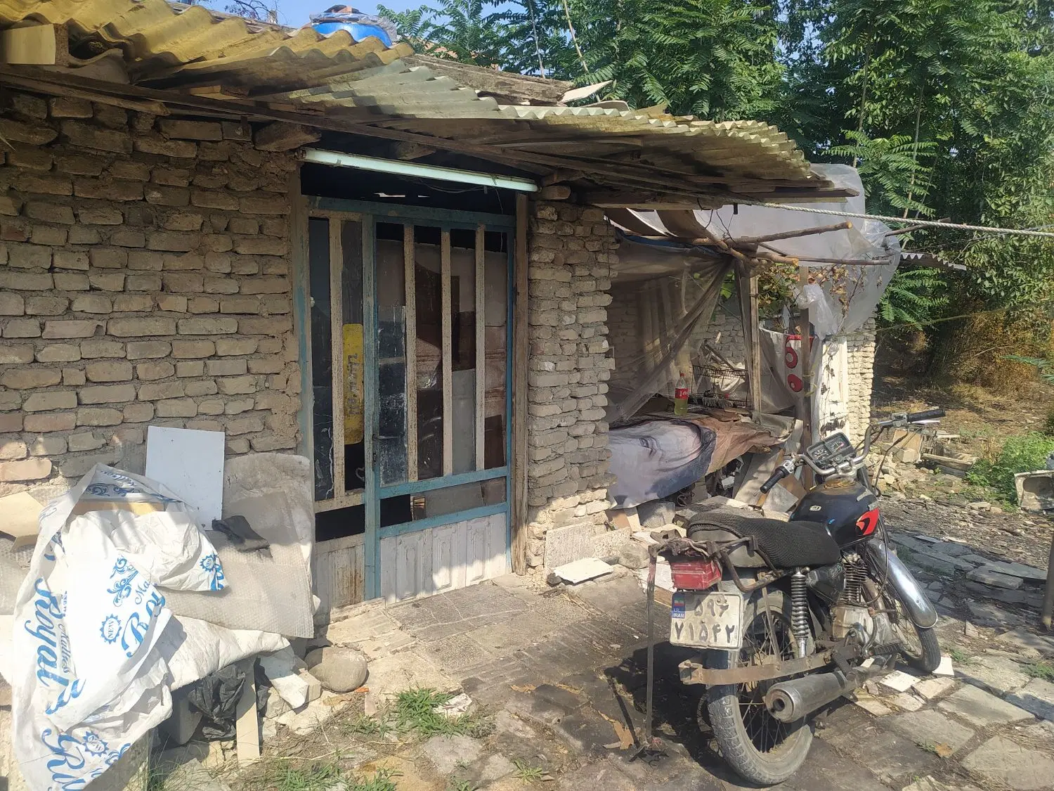 زمین و خانه کلنگی
