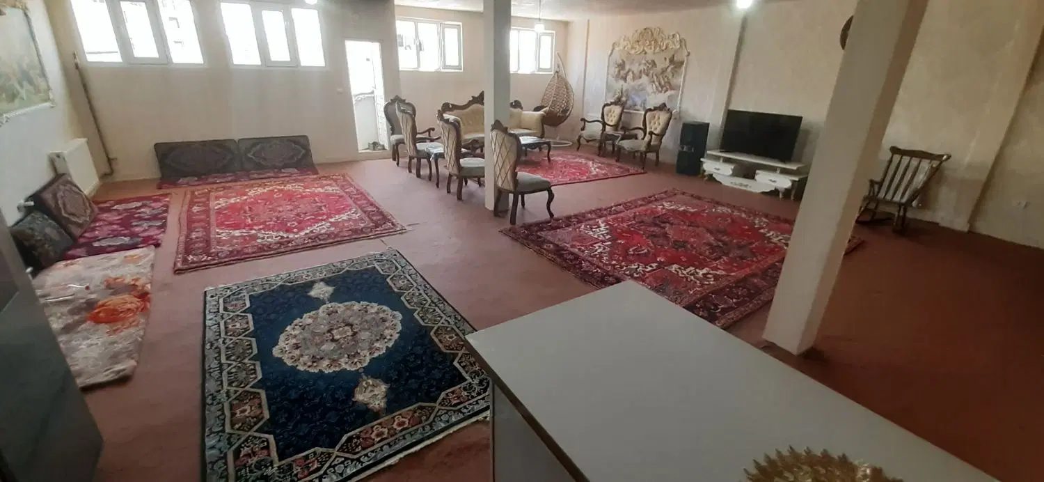 اپارتمان اجاره  عباسی زمرد  ۱۴۰ متر