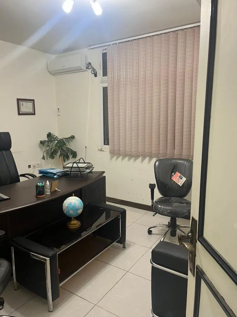 فروش یک واحد اداری یا معاوضه با واحد مسکونی