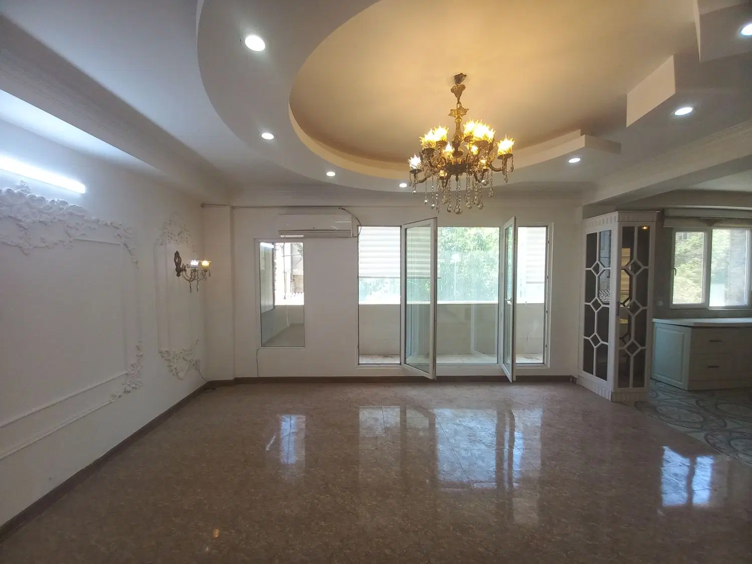 فروش و معاوضه آپارتمان حاشیه