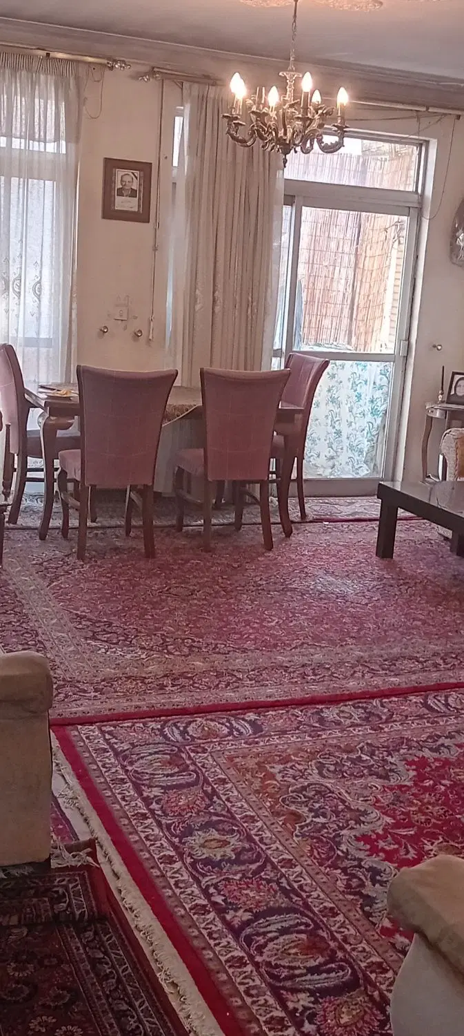 ۱۴۲ متر سه خواب تک واحدی کارگر شمالی