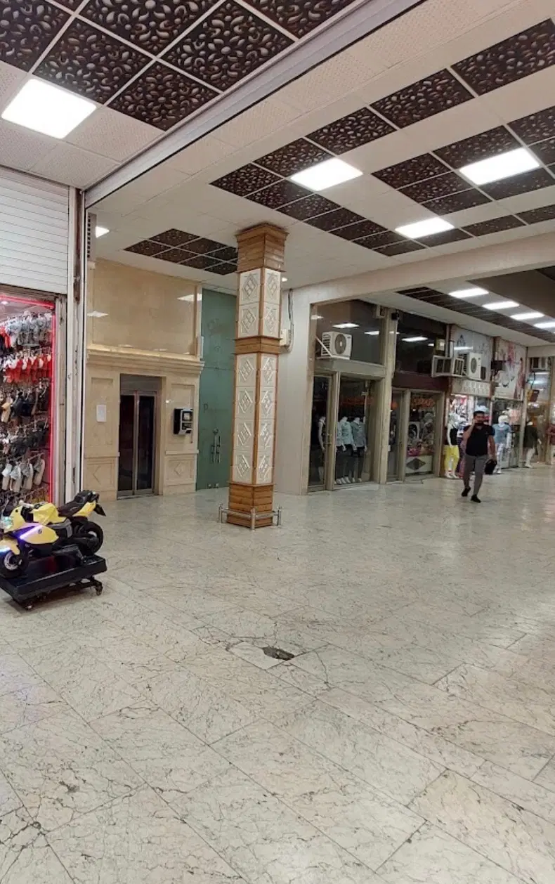 یک باب مغازه همراه با بالکن ۲۵ متر