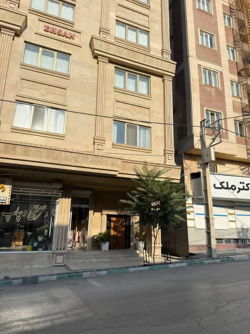 واحد ۱۰۰ متری نقلی صفر کلید نخورده دو واحدی