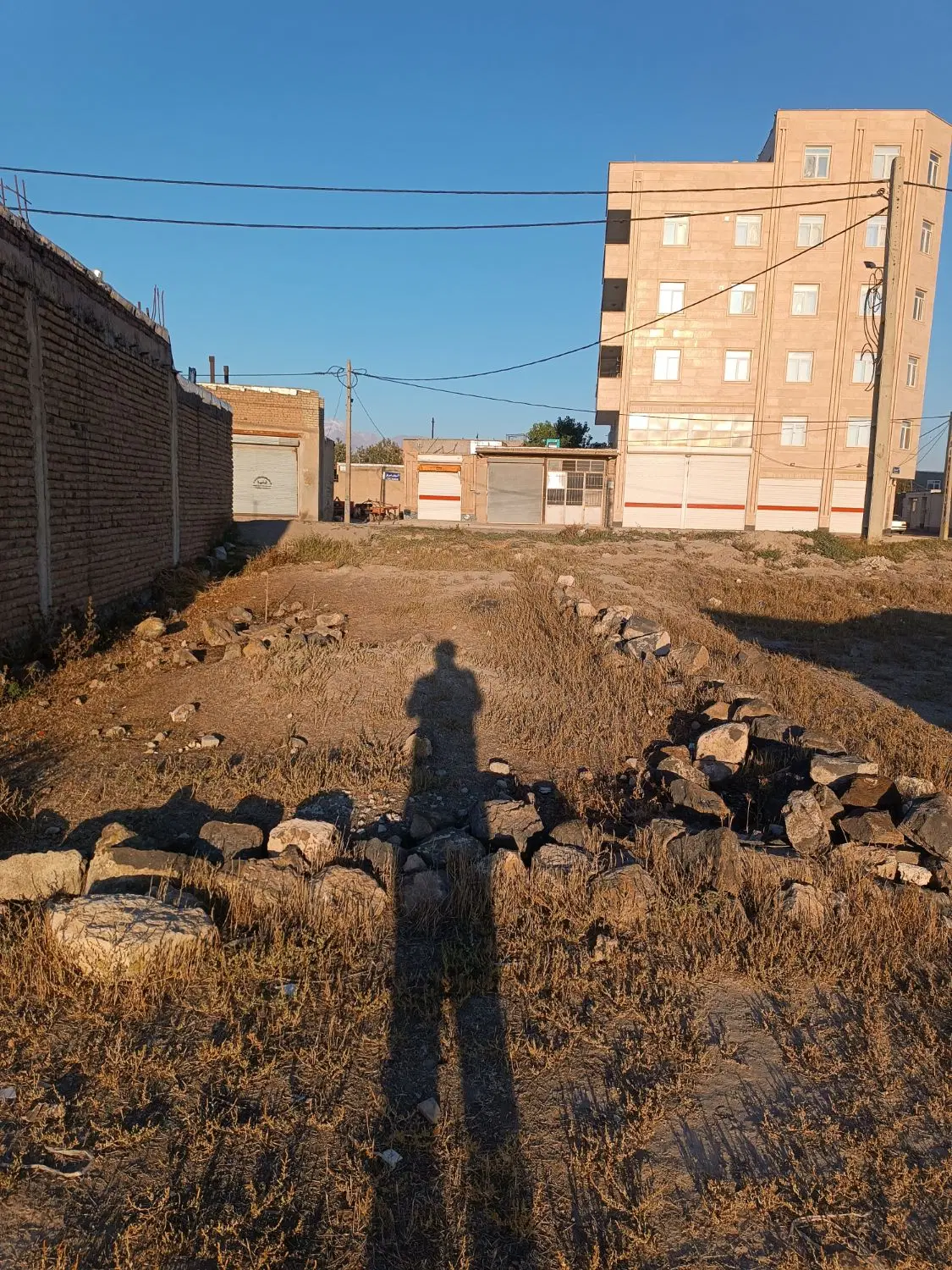 زمین مسکونی تجاری برمیدان ایستگاه اتوبوس
