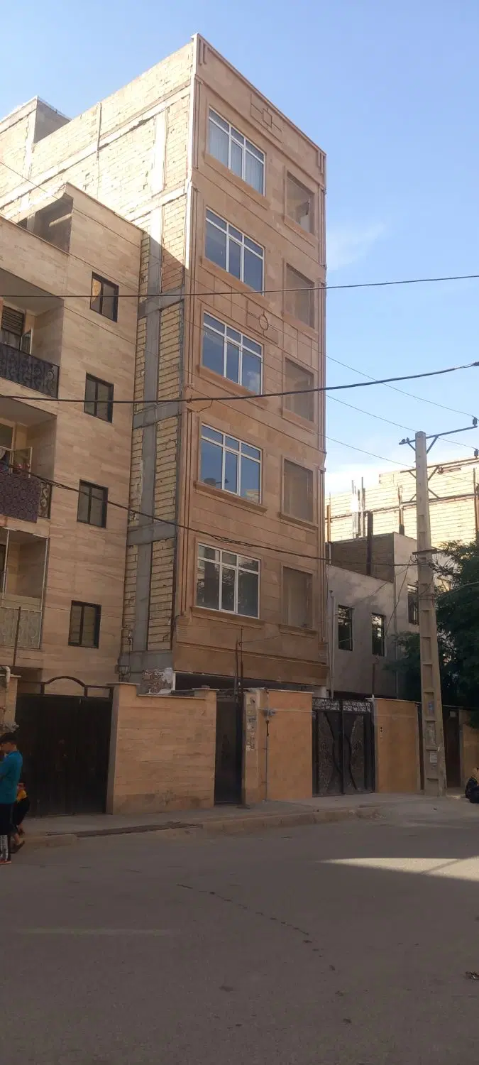 آپارتمان ۸۰متری تکواحدی نوساز پارکینگدار