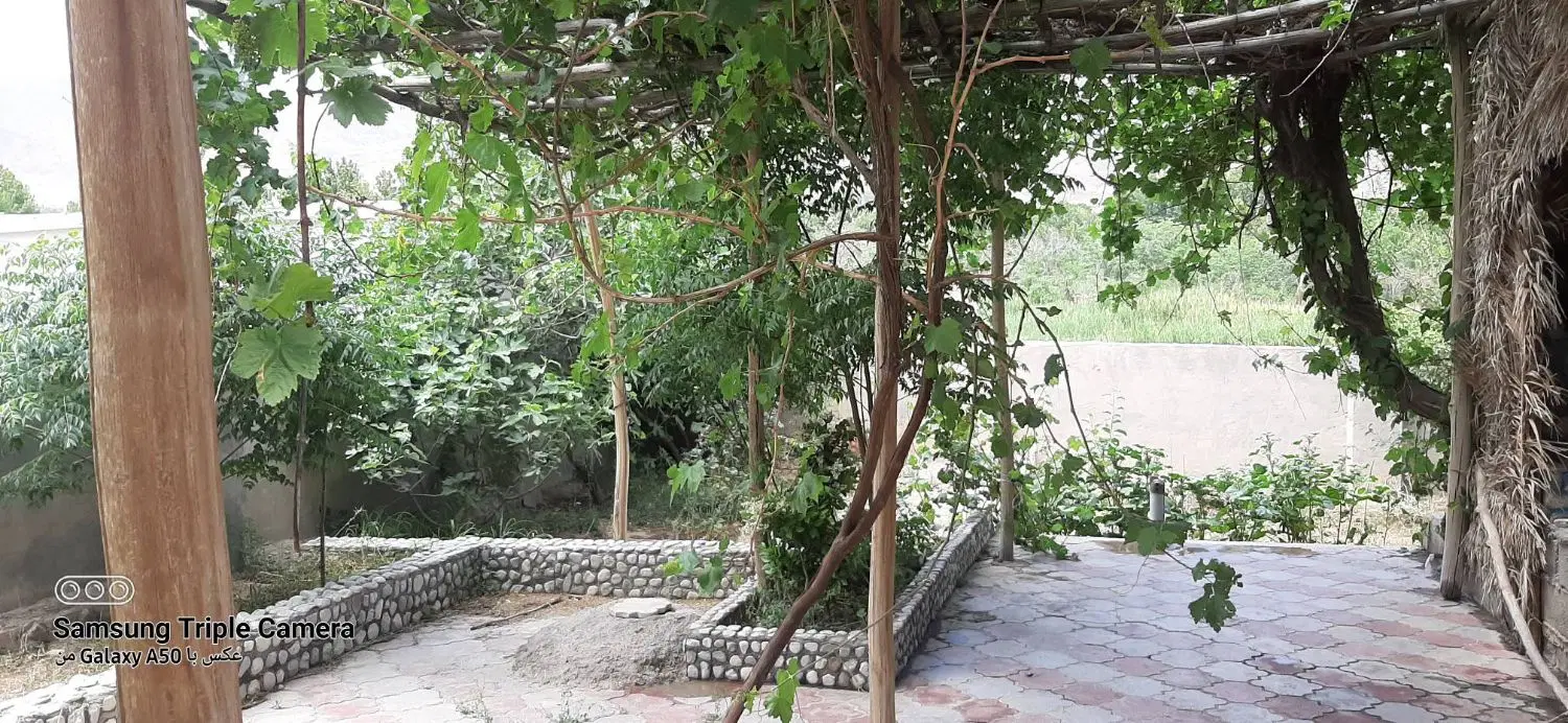 خانه باغ در سیرچ
