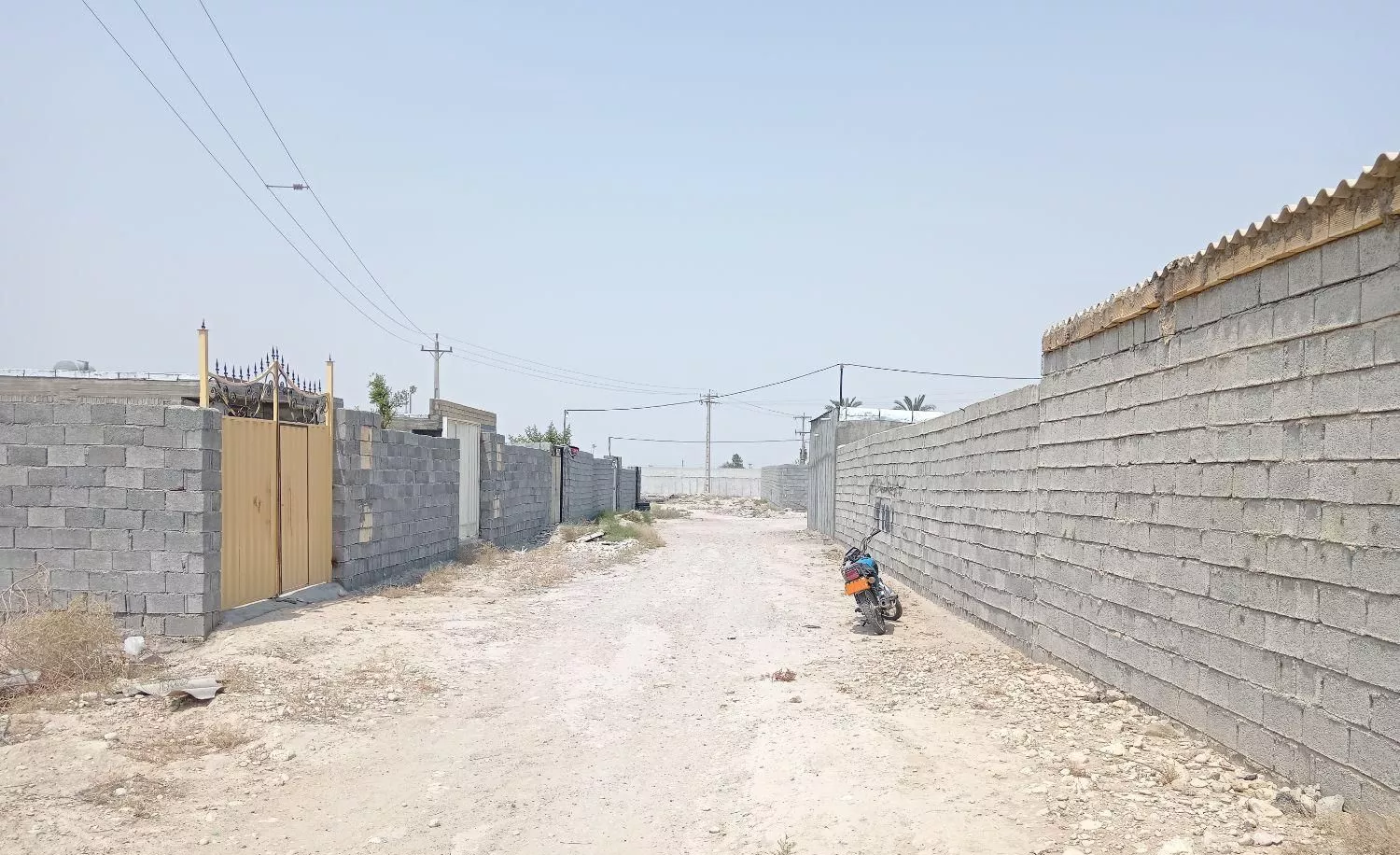 زمین بنداروز ۴۰۰ متر