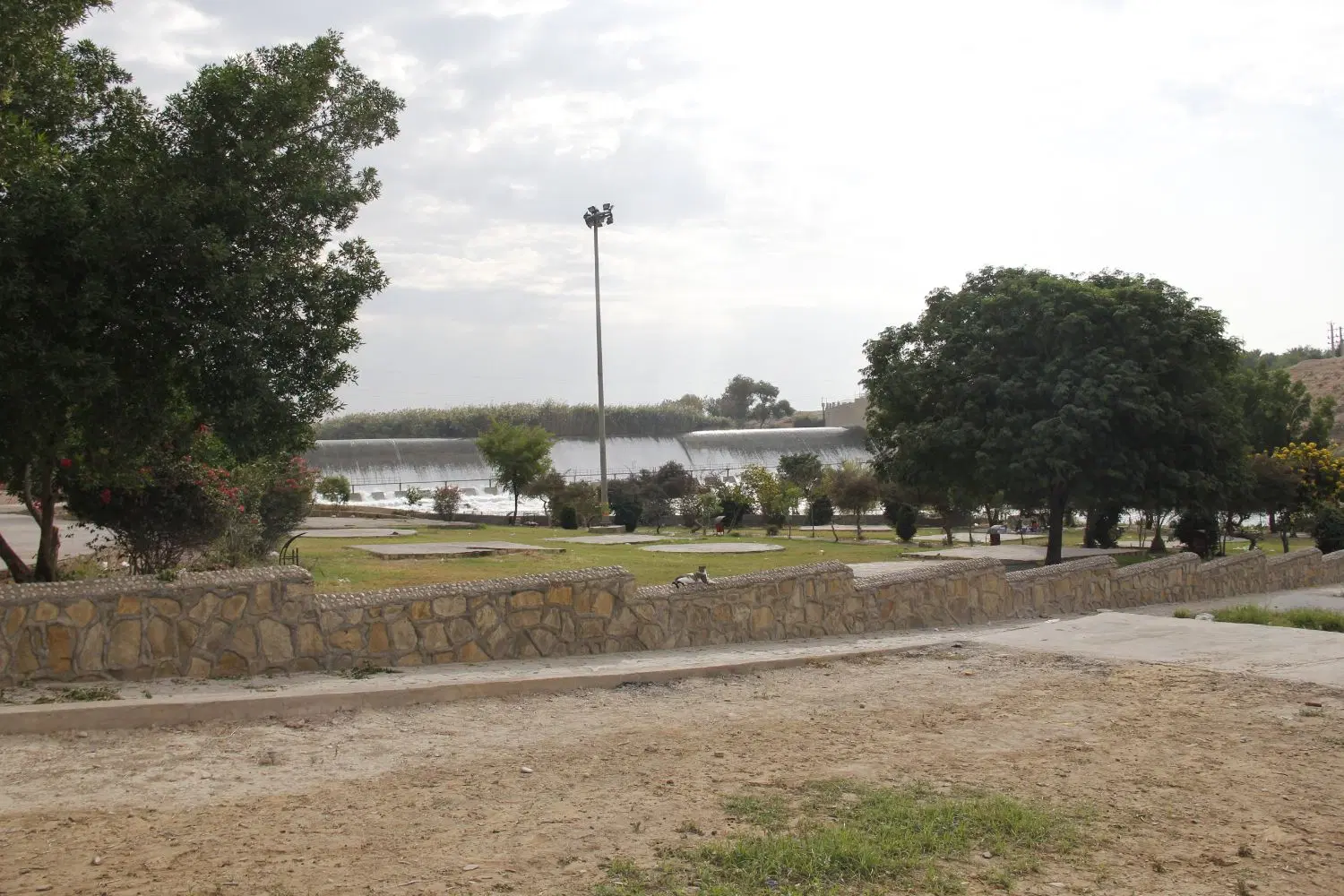 زمین 23گزی