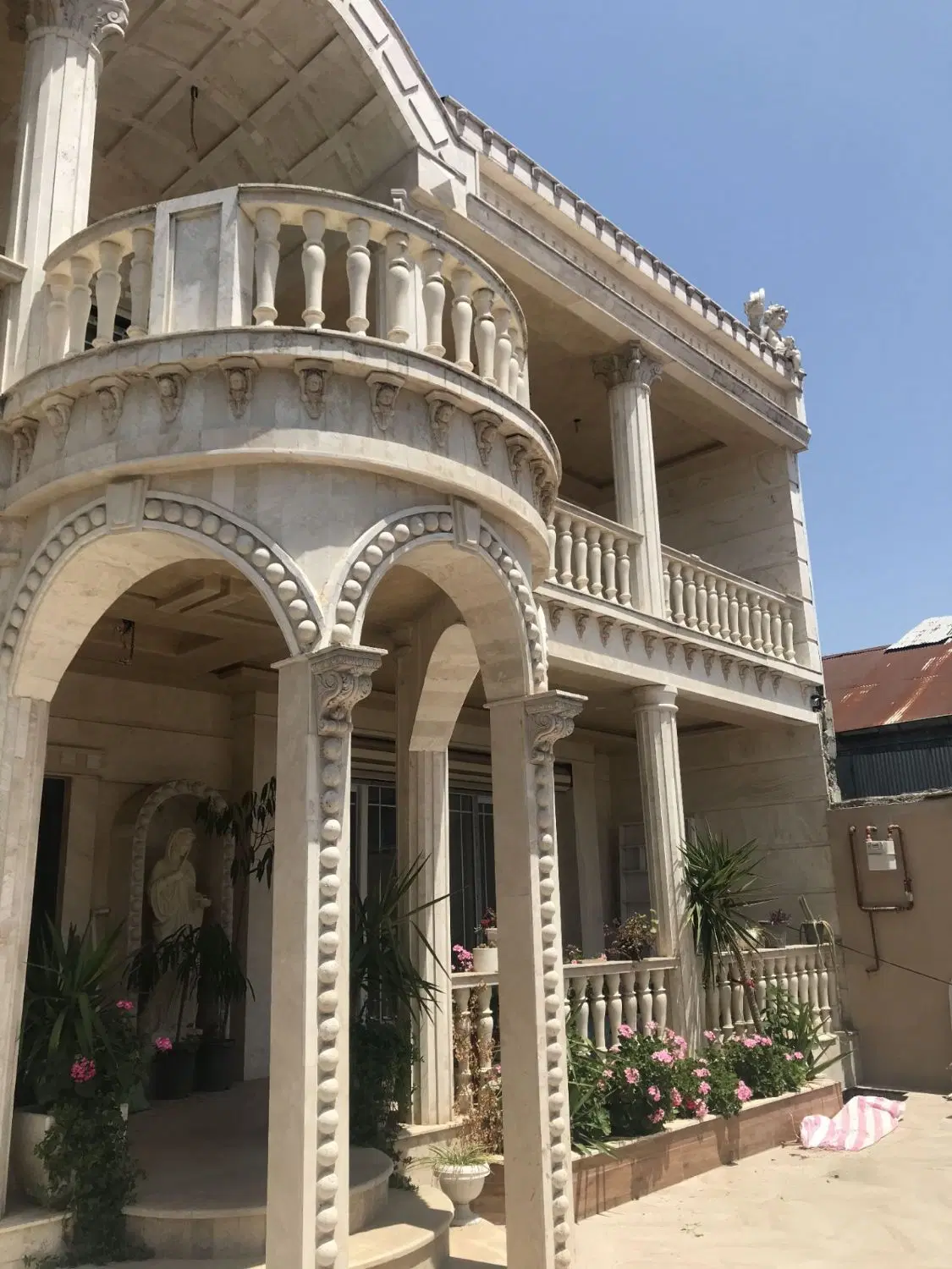 ویلای دوبلکس لاکچری نما رومی