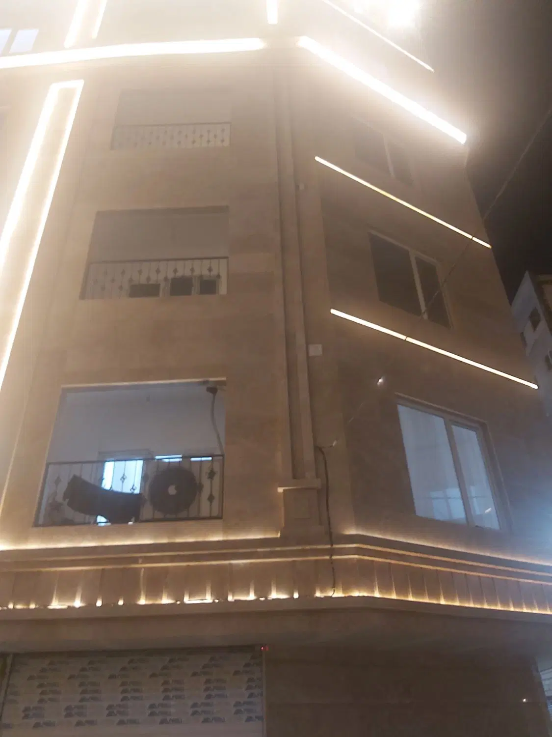 اپارتمان ۱۱۰ متری