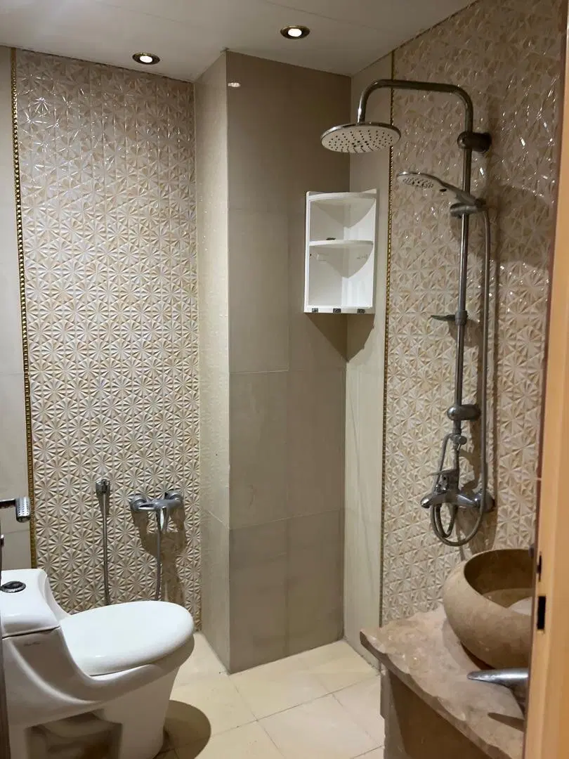 ۱۹۰متری_تک واحدی_۲پارکینگ_شمالی رو به خیابان_