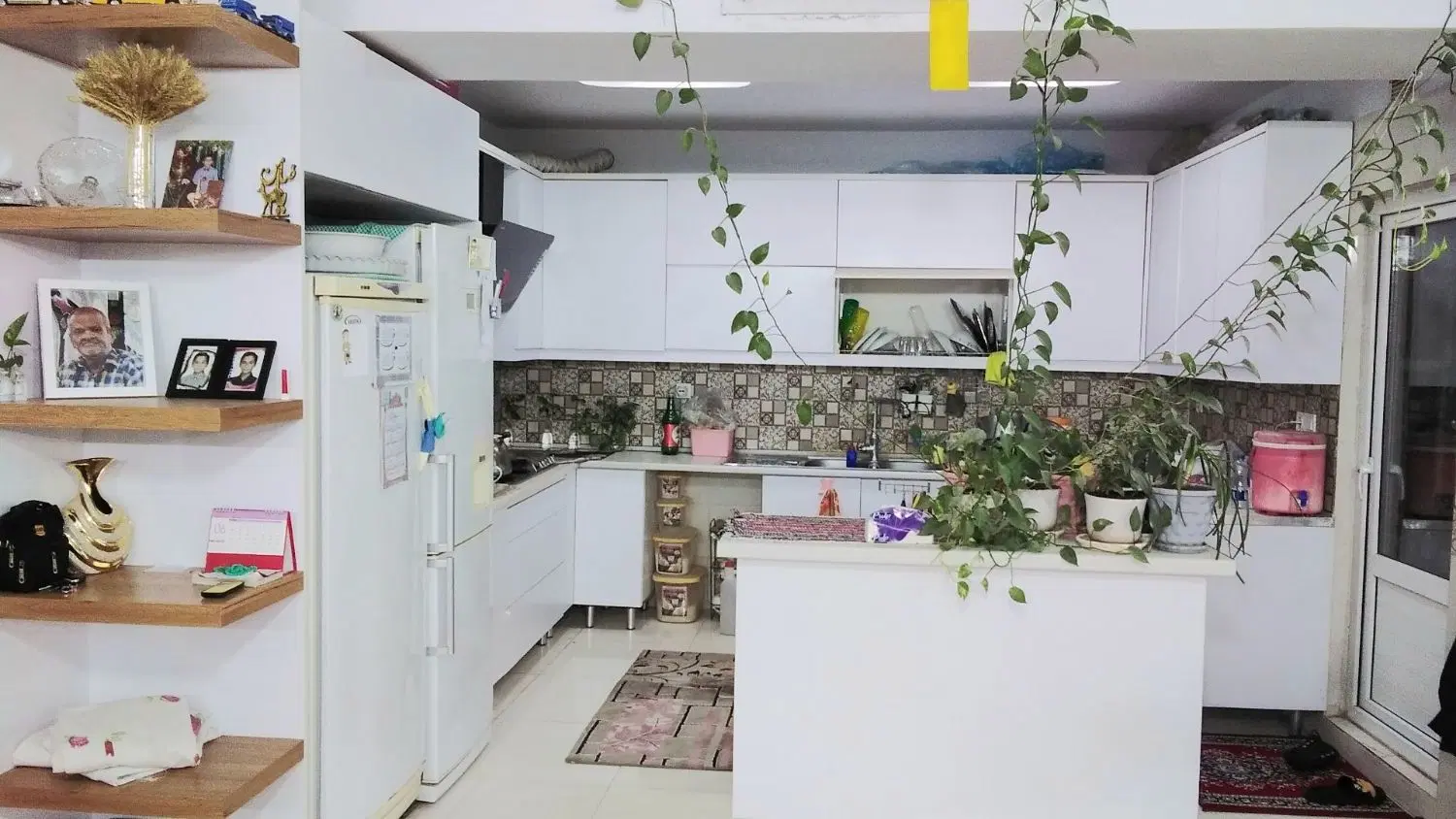 فروش واحد۱۲۰متری فاز۲الهیه پشت شهرداری فول امکانات