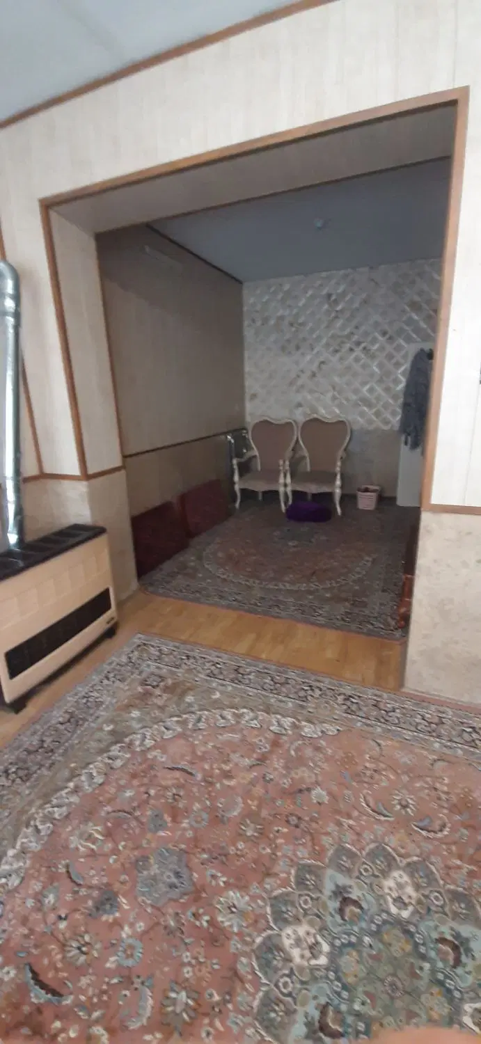 خانه ۲طبقه ونیم قابل سکونت