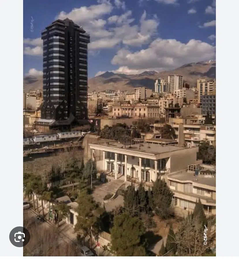 ملک ۳۵۰متری تجاری بر رو