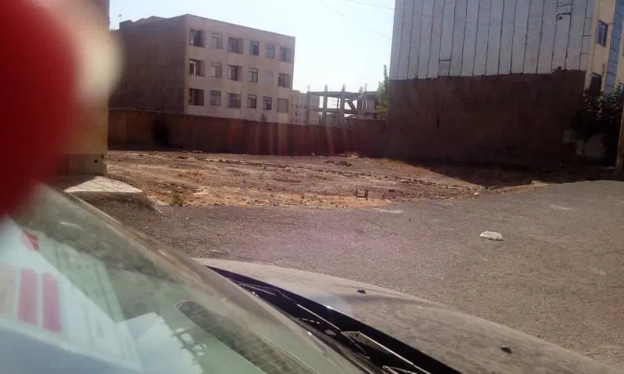 زمین خالی مسکونی دارای سند تکبرگ