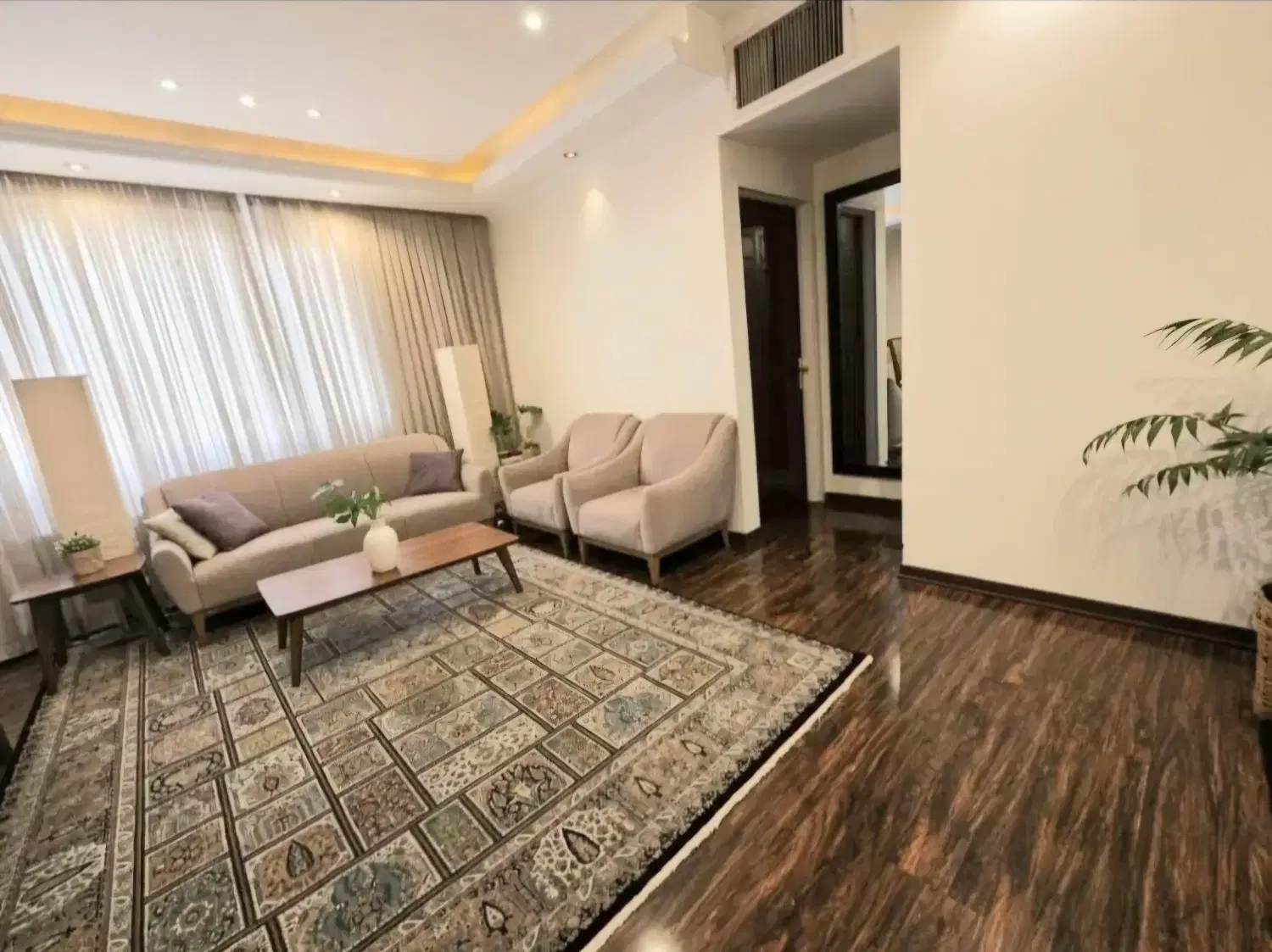 ۶۹متر،کف پارکت،مدرن،بی همتا سندتکبرگ و وامدار