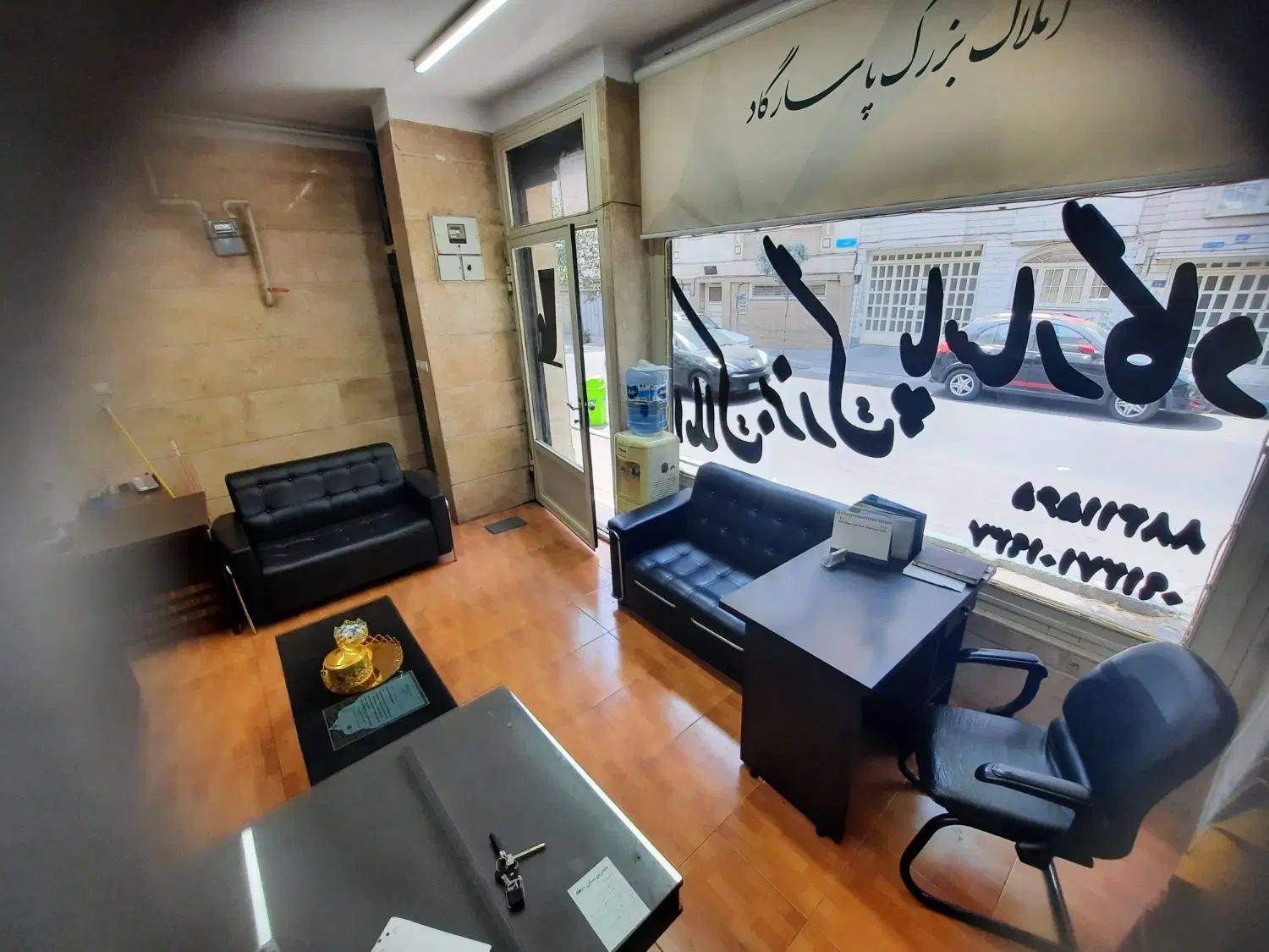 ۲۴متر مغازه  سند ۶دانگ. برخیابان محسن ازادی